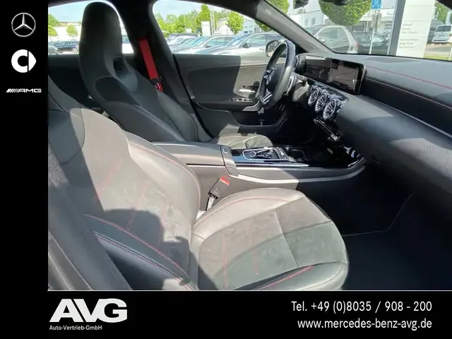 Mercedes-Benz CLA 35 AMG