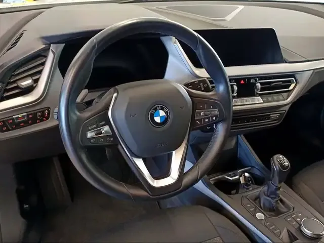 BMW 118