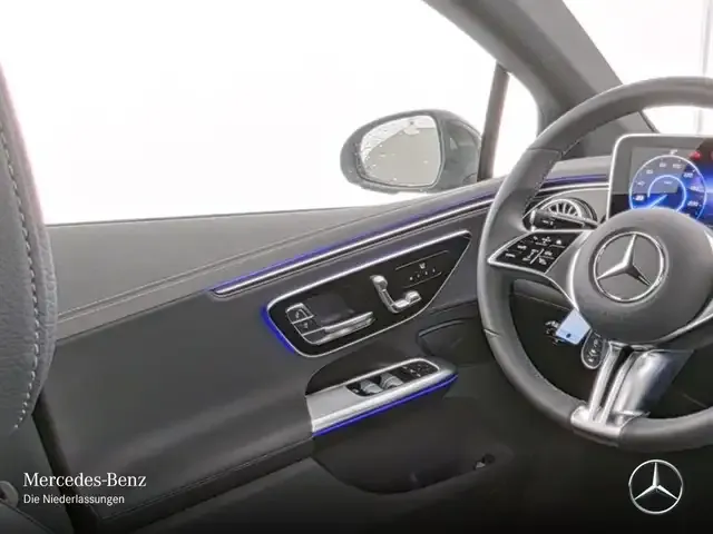 Mercedes-Benz EQE 300