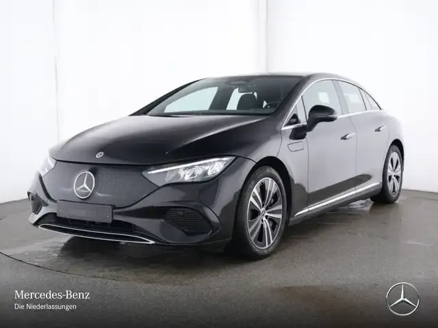 Mercedes-Benz EQE 300