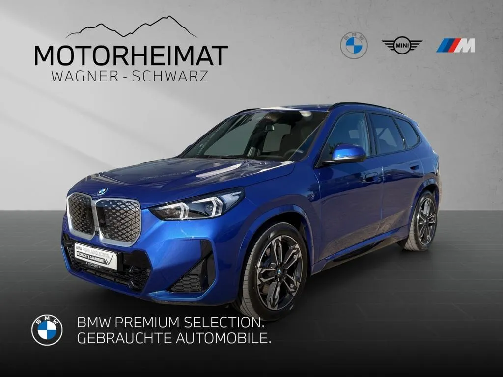 BMW iX1