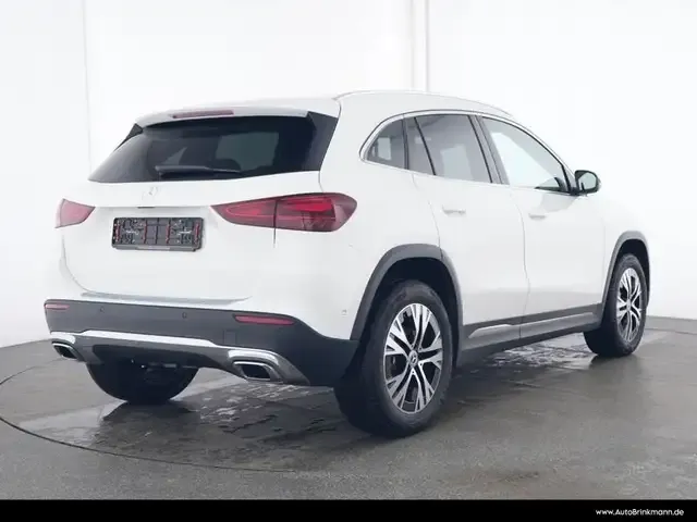 Mercedes-Benz GLA 180