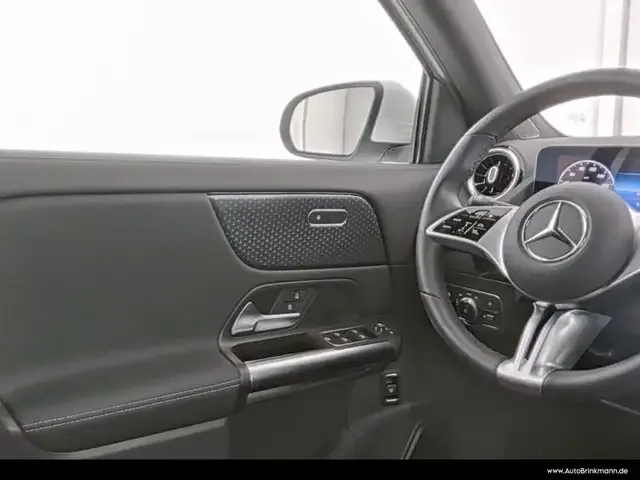 Mercedes-Benz GLA 180