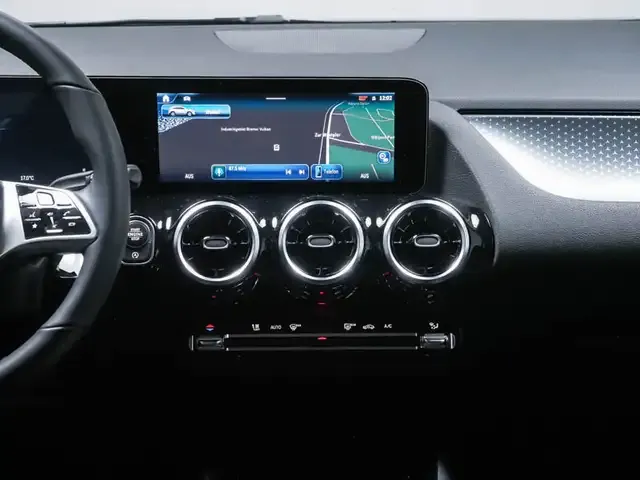 Mercedes-Benz GLA 180