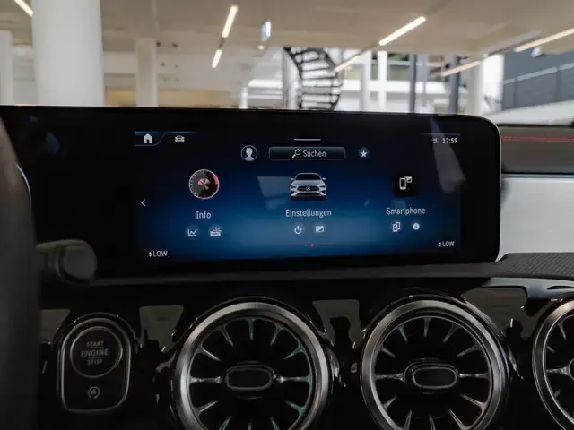 Mercedes-Benz CLA 180