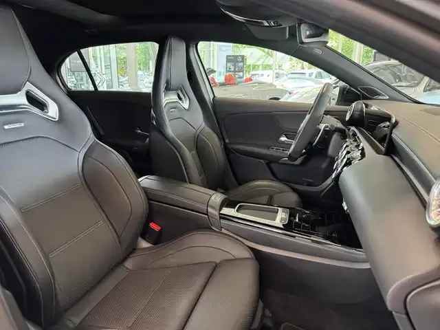 Mercedes-Benz A 35 AMG