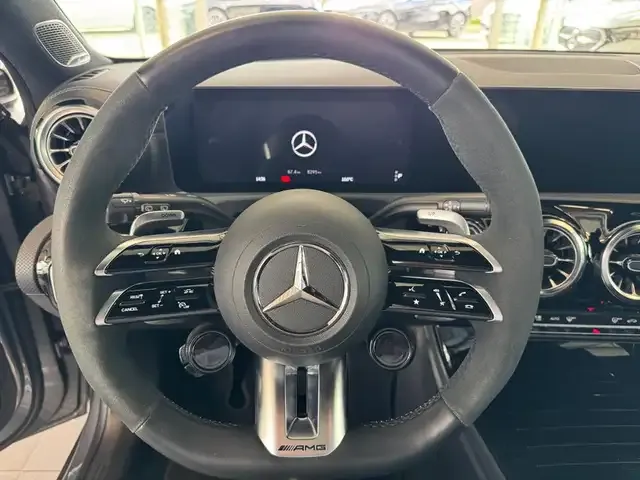 Mercedes-Benz A 35 AMG