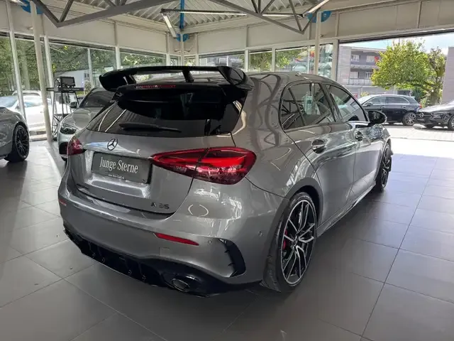 Mercedes-Benz A 35 AMG