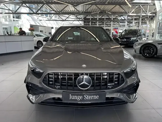 Mercedes-Benz A 35 AMG