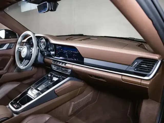 Porsche 992