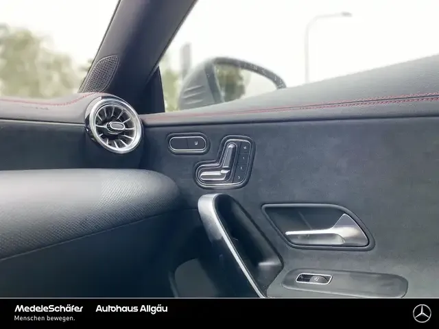 Mercedes-Benz CLA 35 AMG