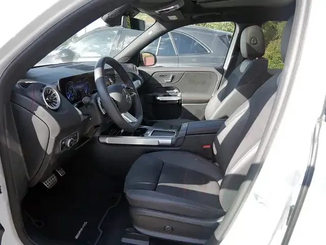 Mercedes-Benz EQB 300