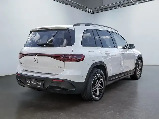 Mercedes-Benz EQB 300