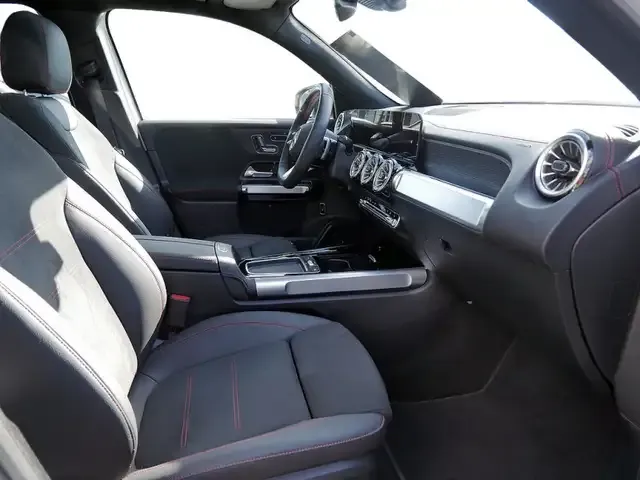 Mercedes-Benz EQB 300