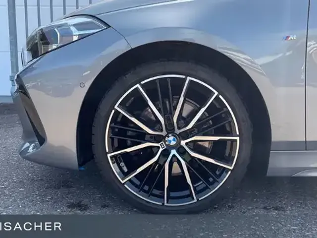 BMW 120