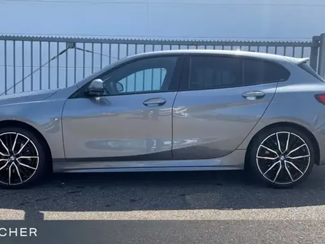 BMW 120