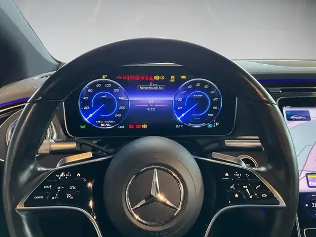Mercedes-Benz EQS