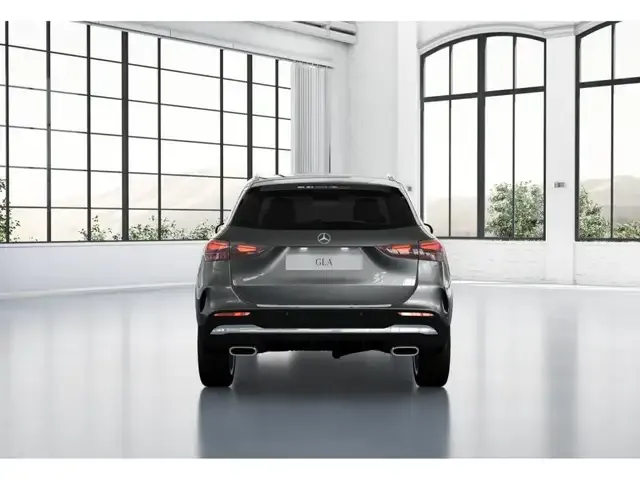 Mercedes-Benz GLA 200