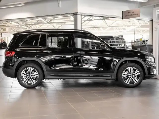 Mercedes-Benz GLB 200