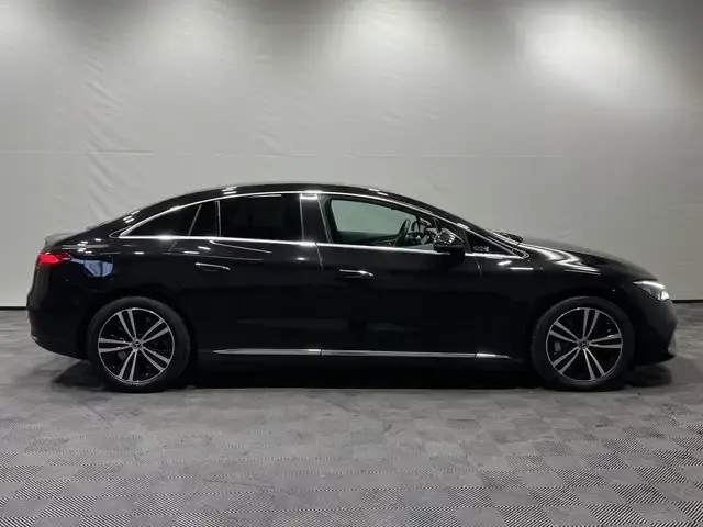 Mercedes-Benz EQE 300