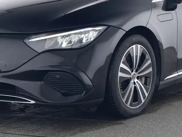 Mercedes-Benz EQE 300