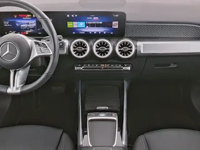 Mercedes-Benz EQB 300