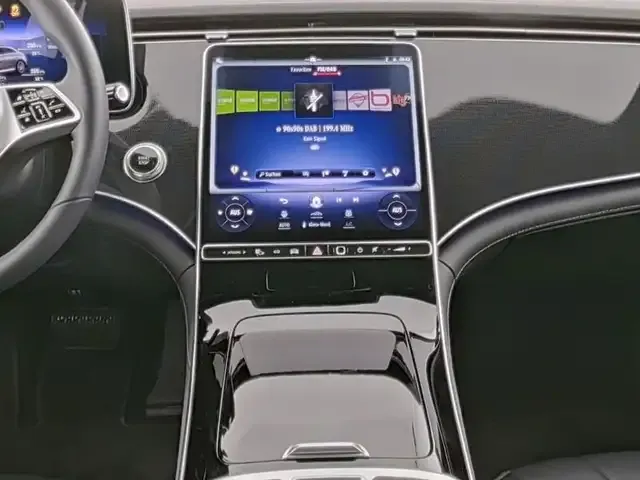 Mercedes-Benz EQE 350