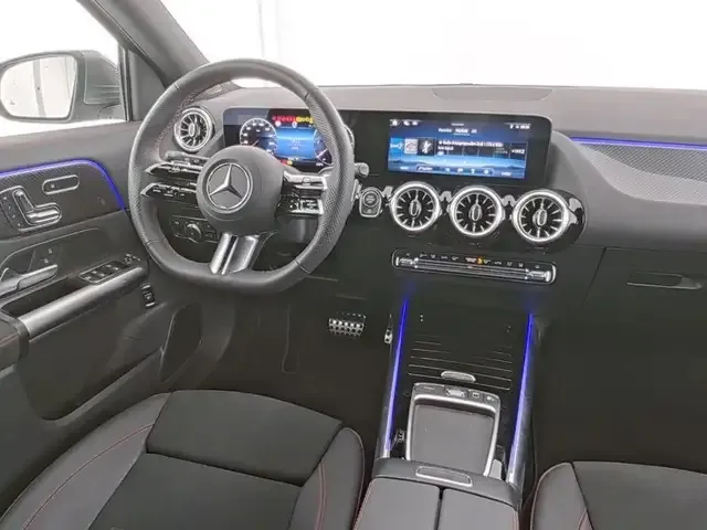 Mercedes-Benz GLA 220