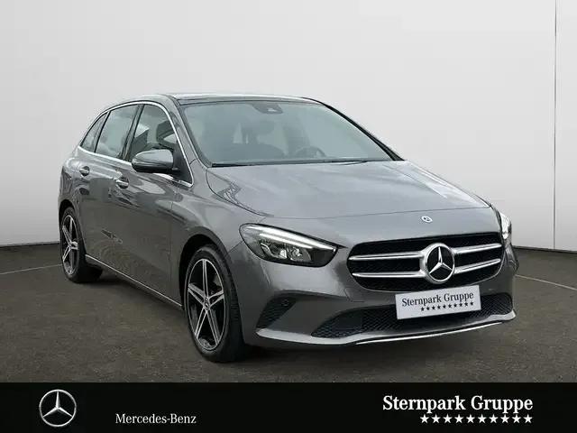 Mercedes-Benz B 220