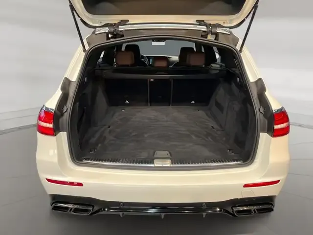 Mercedes-Benz E 63 AMG