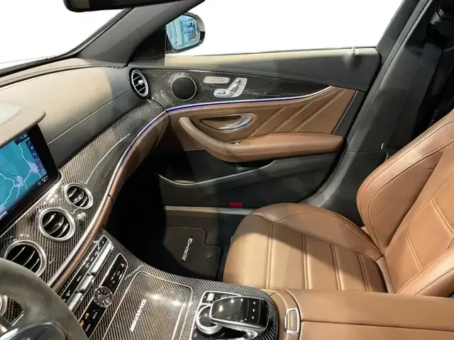 Mercedes-Benz E 63 AMG