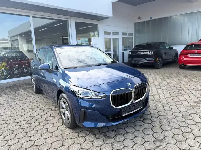 BMW 216