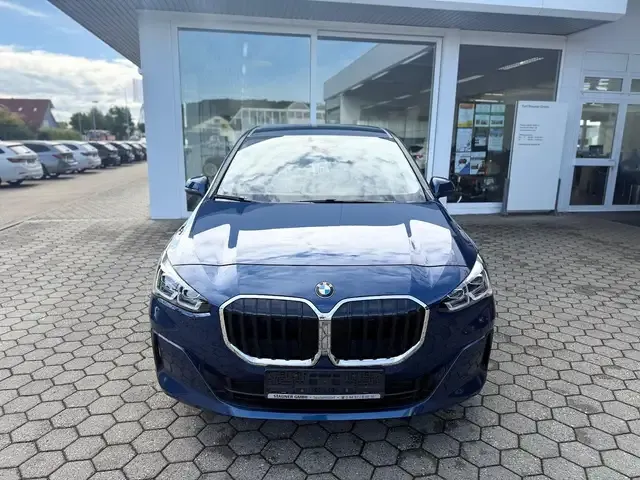 BMW 216
