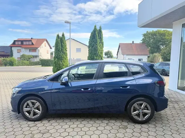 BMW 216