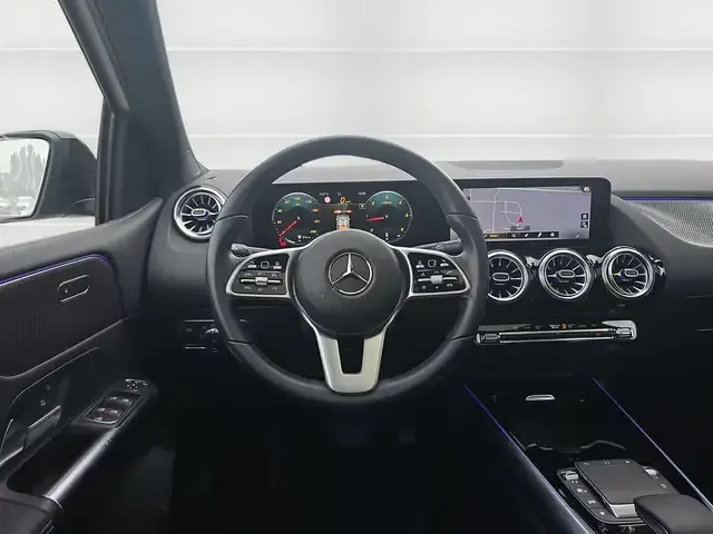 Mercedes-Benz B 220