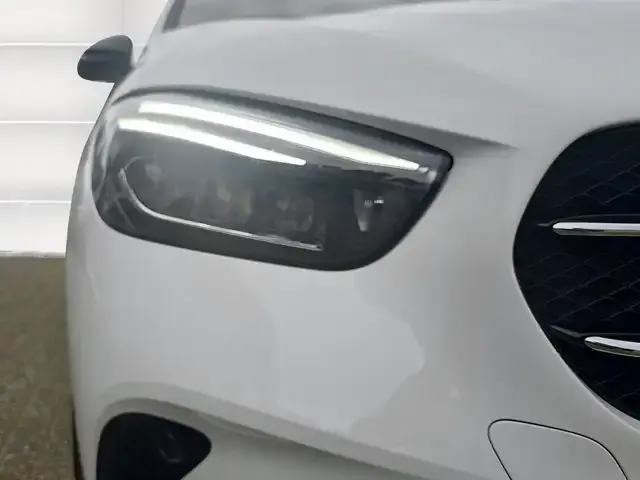 Mercedes-Benz B 220