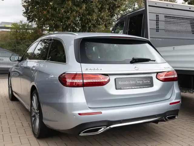 Mercedes-Benz E 400