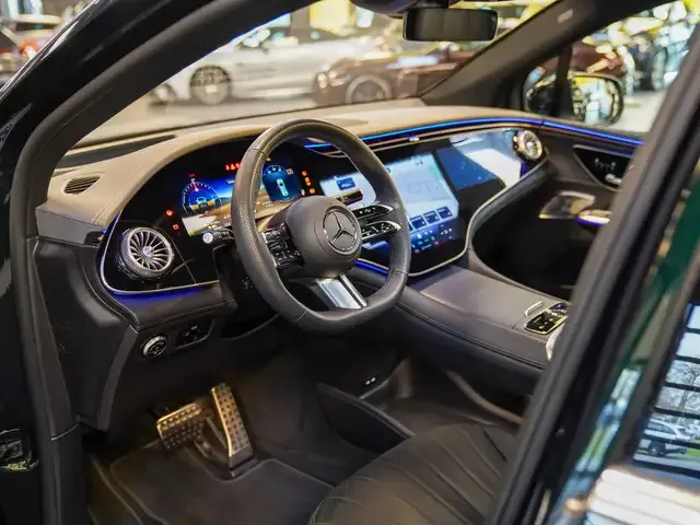 Mercedes-Benz EQE SUV