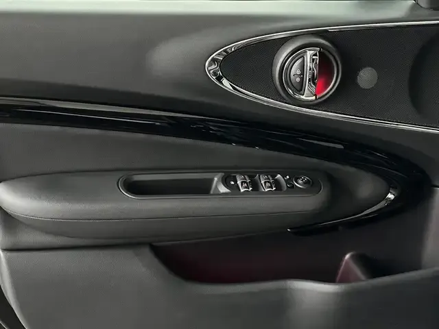 MINI John Cooper Works Clubman