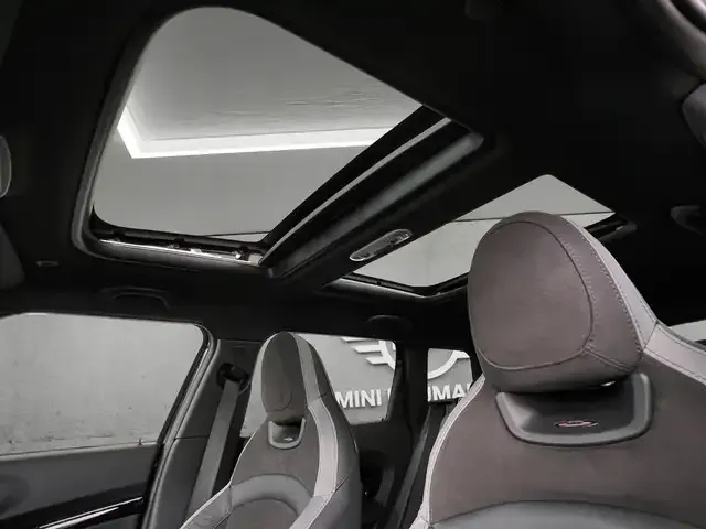 MINI John Cooper Works Clubman