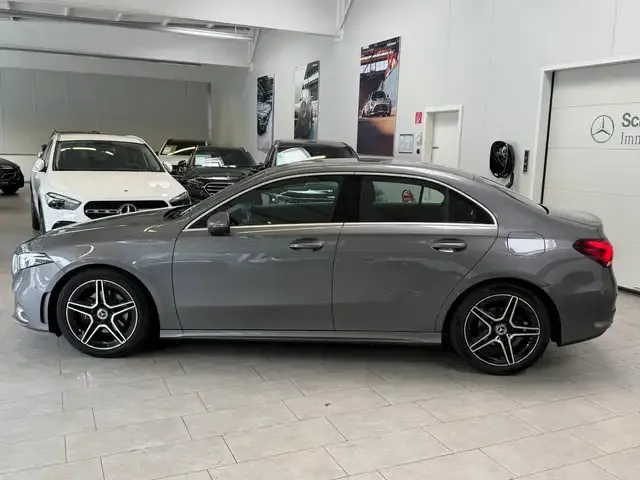 Mercedes-Benz A 180