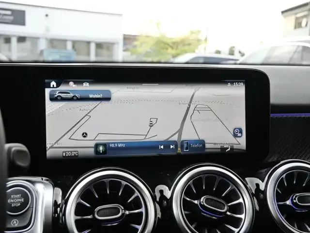 Mercedes-Benz GLB 200