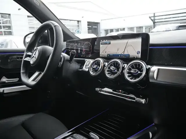 Mercedes-Benz GLB 200