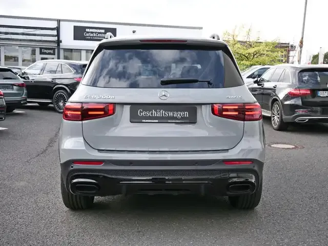 Mercedes-Benz GLB 200