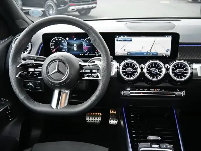 Mercedes-Benz GLB 200