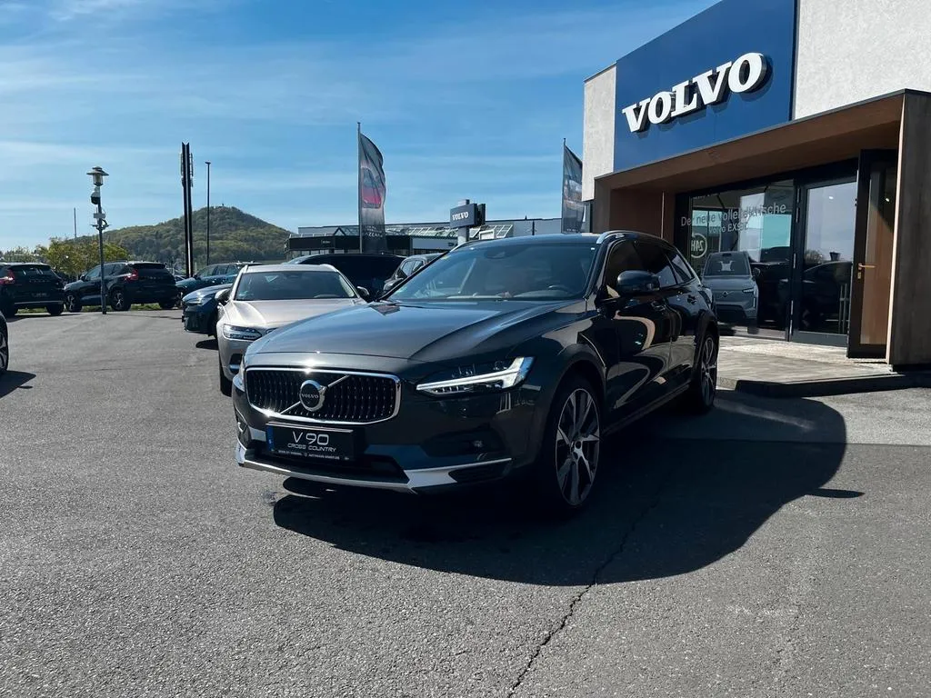 Volvo V90 Cross Country