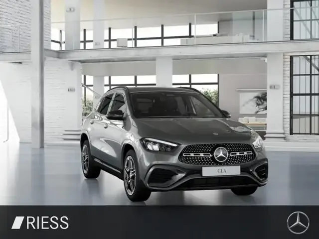 Mercedes-Benz GLA 220