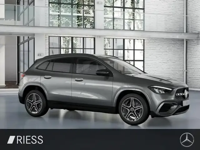 Mercedes-Benz GLA 220