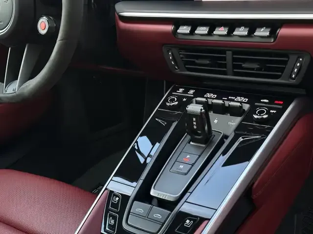 Porsche 992