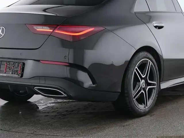 Mercedes-Benz CLA 200